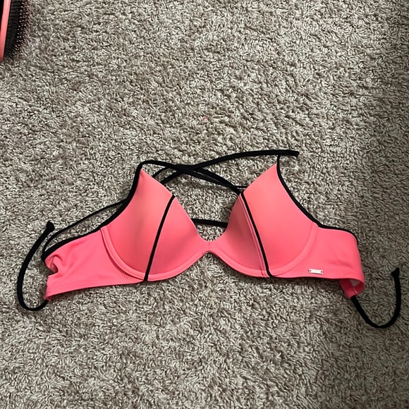 VS PINK Bikini Top - Picture 1 of 5